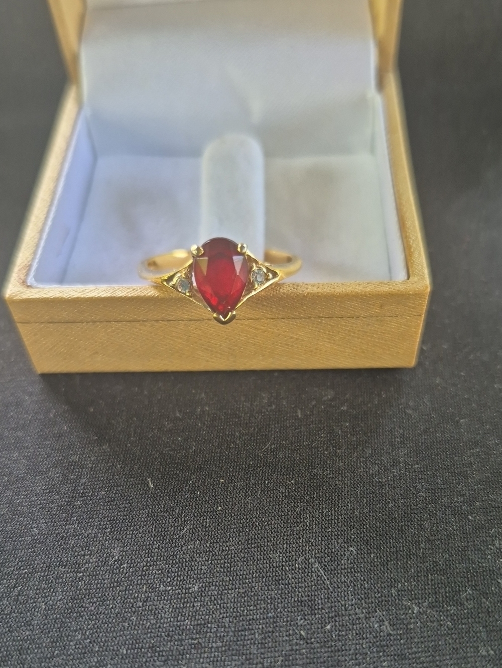 Vintage Avon Scarlett Temptation women's ring